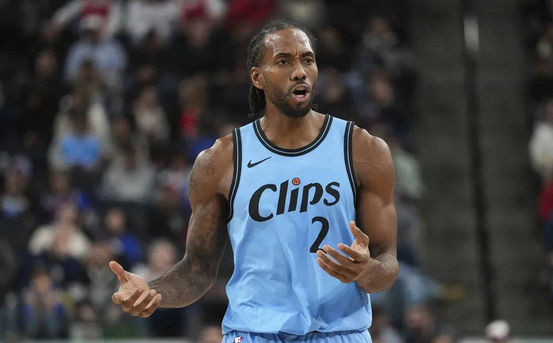 开云包含赛前洛杉矶快船调整名单以备NBA总决赛,造点机会环节打磨,震撼外界,身体对抗强度拉满的词条